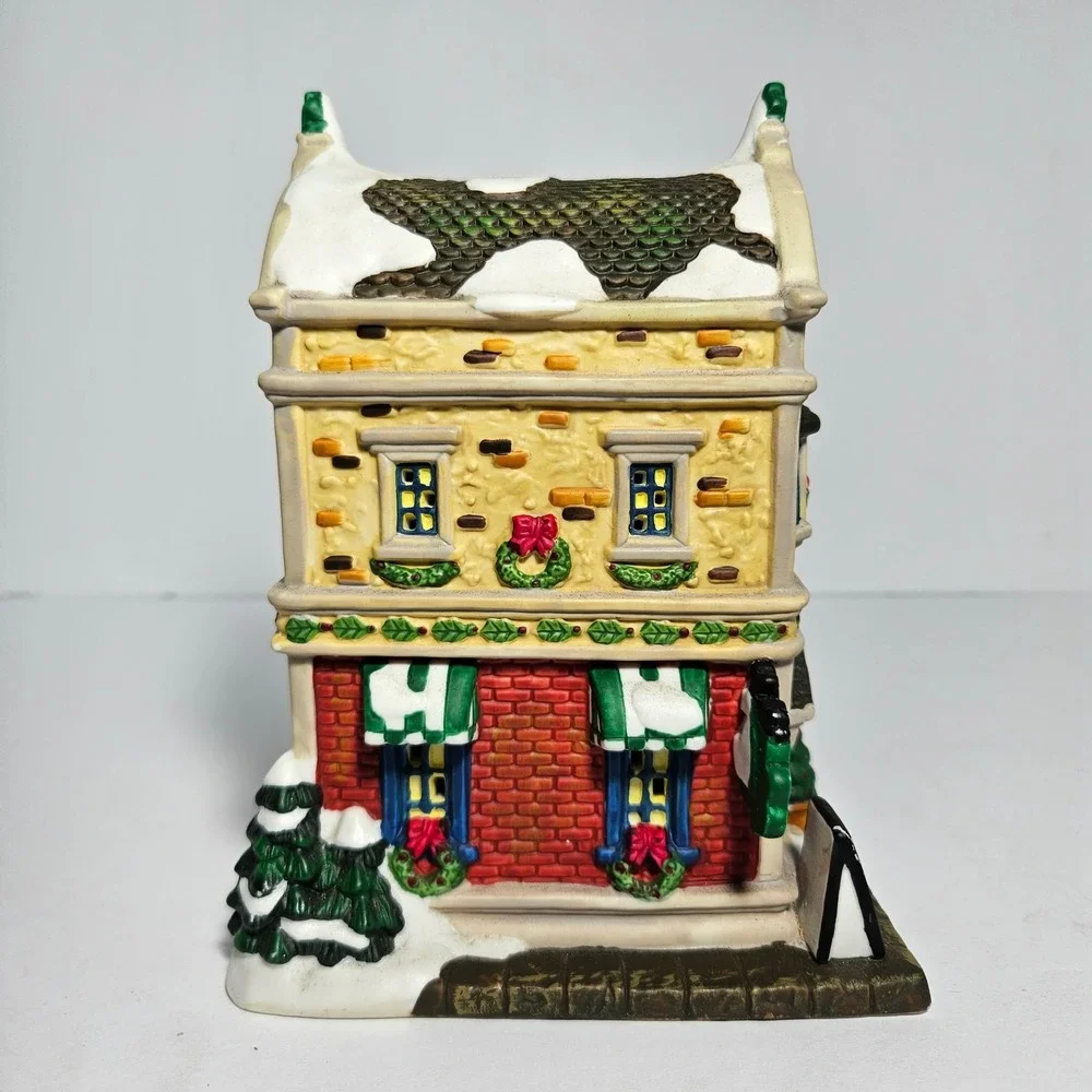 Carole Towne 2004 Katie O'Donald's Restaurant Lighted Christmas Village House